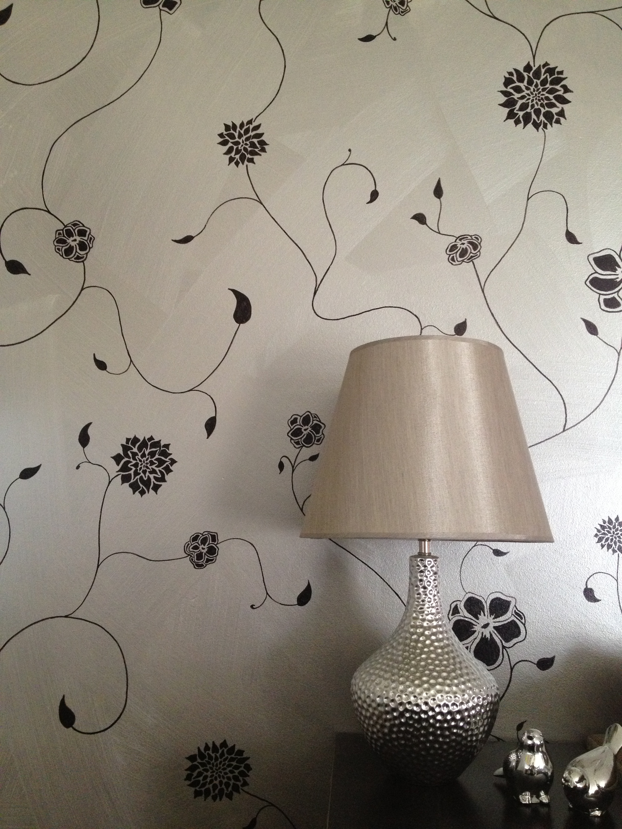 Faux Wallpaper with Sharpie Marker